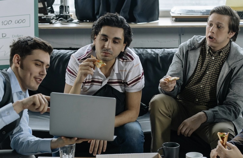 Businesspeople commenting
